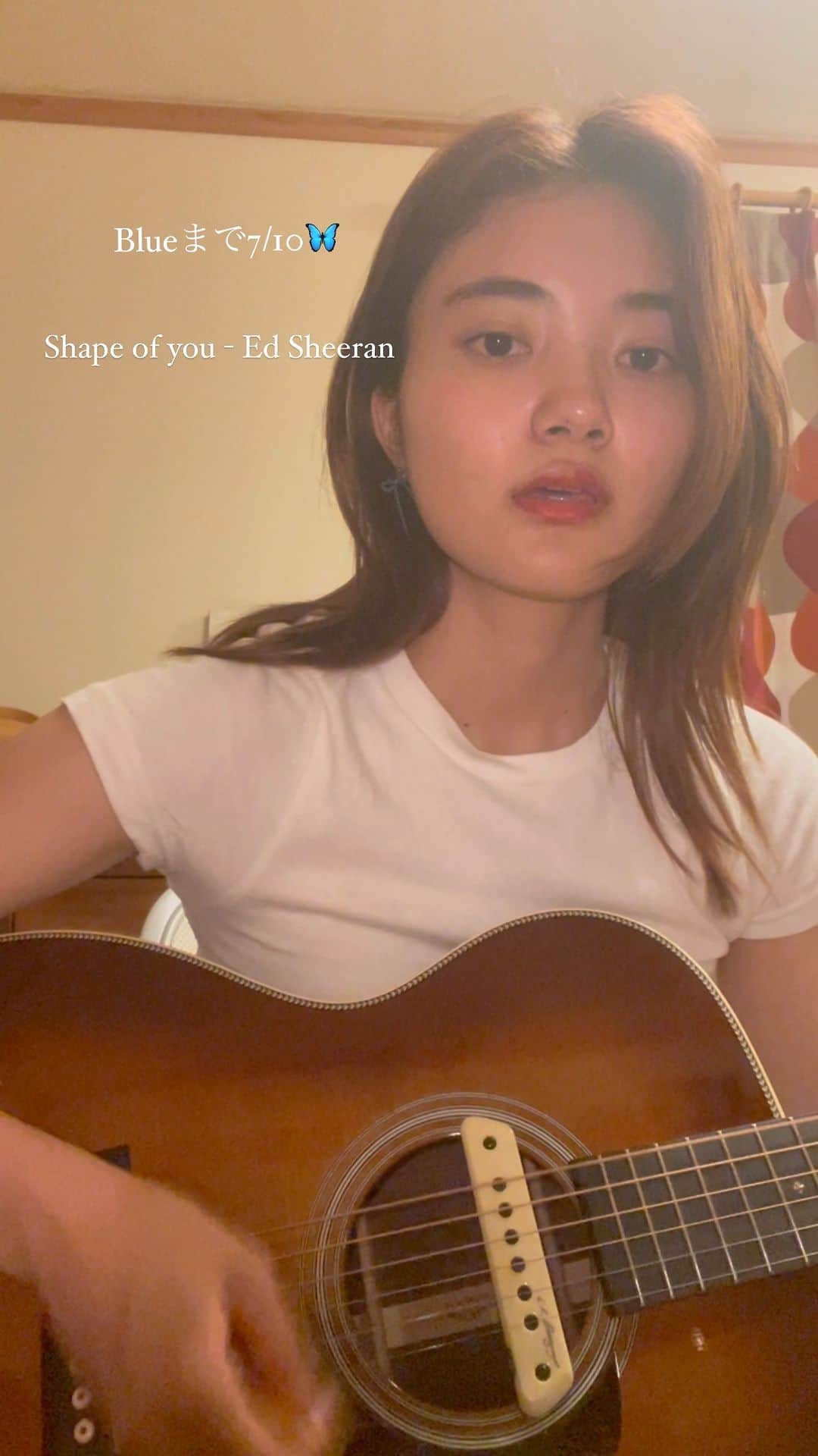 のインスタグラム：「用意してた動画があげられず限界を迎えた私によるShape of youです 悔しいぃ こういう時もあるある🫠  Blueまであと7水曜日！💙」