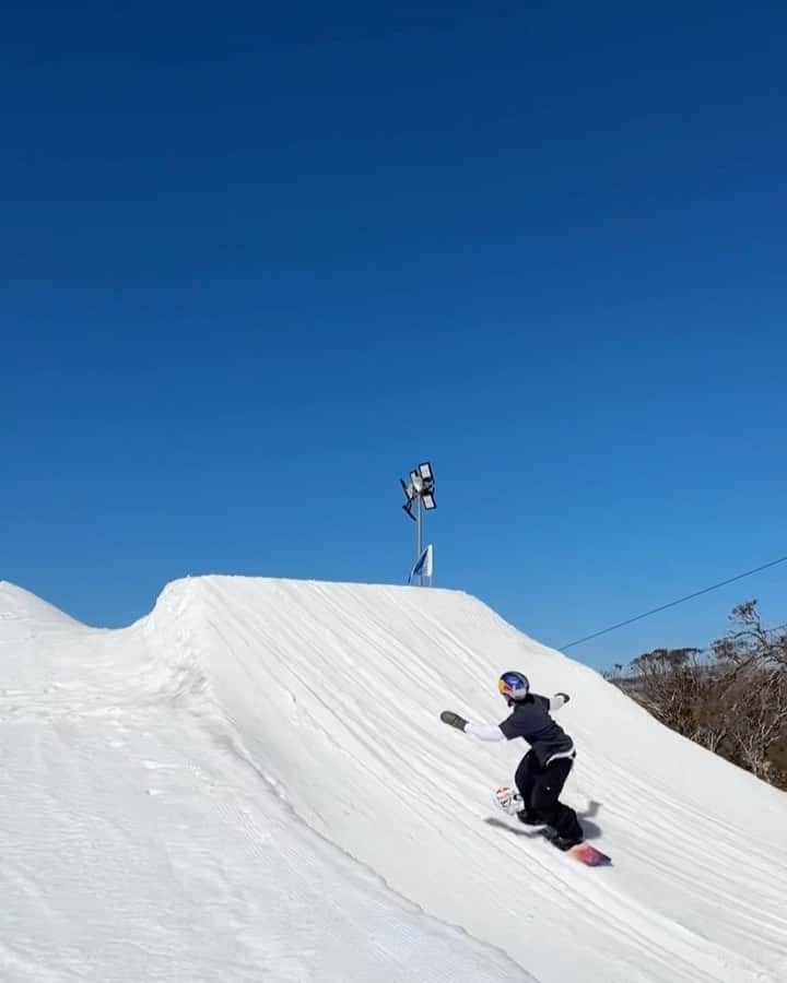 マルクス・クリーブランドのインスタグラム：「All smiles up here😄」