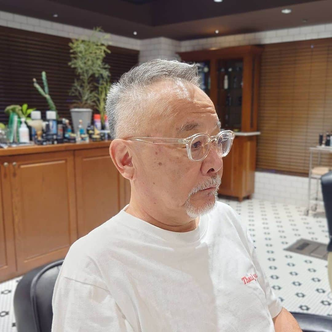 フリーマンズスポーティングクラブさんのインスタグラム写真 - (フリーマンズスポーティングクラブInstagram)「FSC - FUTAKOTAMAGAWA BARBER💈  ⁡ FULL SET ¥8,250(tax incl.) made by @fooming.m   #freemanssportingclub  #fscbarber #barbershop #barber #mensgrooming」9月7日 12時06分 - freemanssportingclub_jp