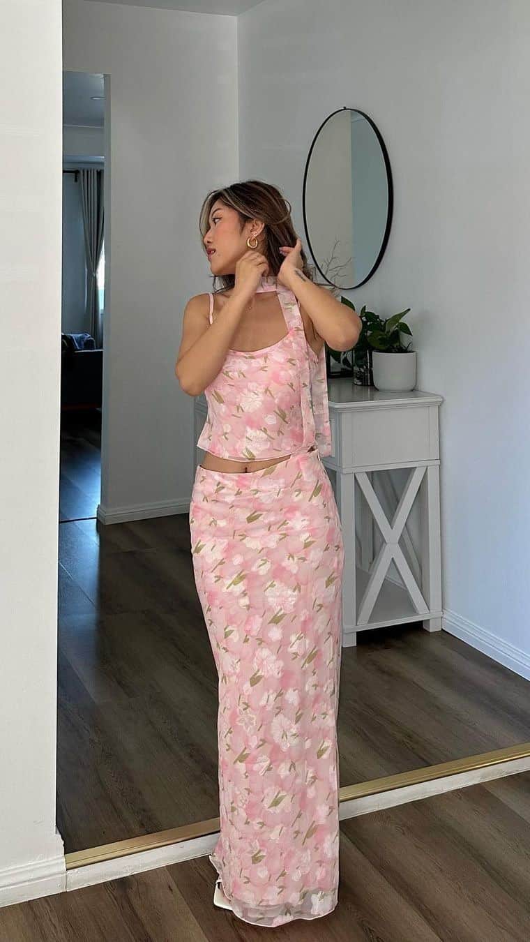Beginning Boutiqueのインスタグラム：「Who doesn’t love a top that doubles as a hair accessory 🎀 LAST CHANCE to shop the Irina Pink Print Cami Top as part of our Seasonal Sale! As seen on the stunning @praa.aa ✨」