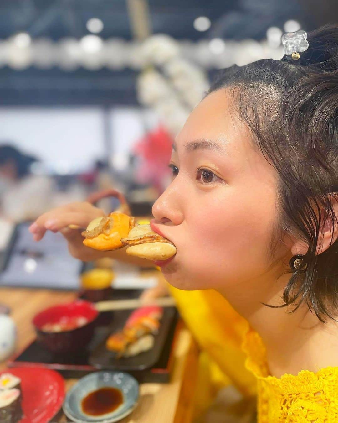 近藤夏子さんのインスタグラム写真 - (近藤夏子Instagram)「夏が行くね☀️  太陽の光モリモリ浴びて過ごした日🌞✨ 夏は苦手だけど、、、 海を眺めるのは大好き💕 空を見上げるのも大好き💗 高いところも大好き😏✨w 美味しいものも大大大大好き😋❣️ #夏の思い出 #弾丸旅行 #東尋坊 #福井観光」9月7日 7時14分 - kondonatsuko