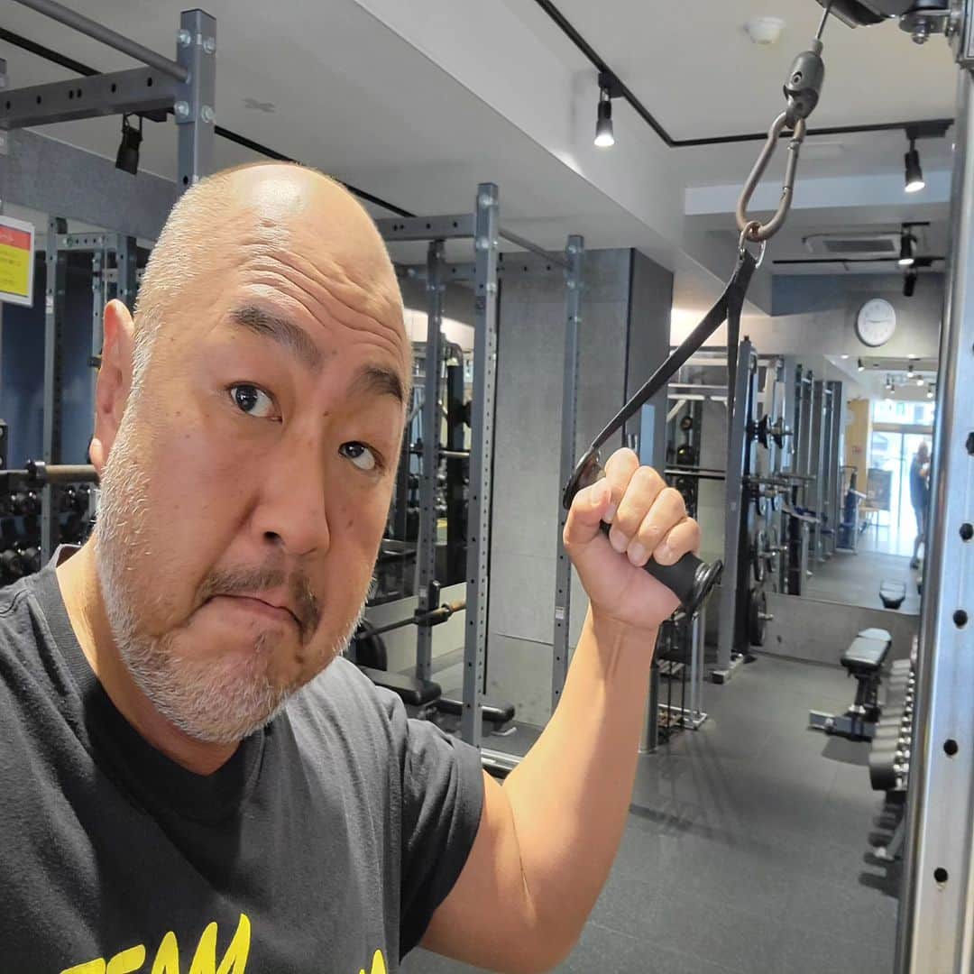 高岩竜一のインスタグラム：「朝のウォーミングアップ💪 貸し切りでした😁」