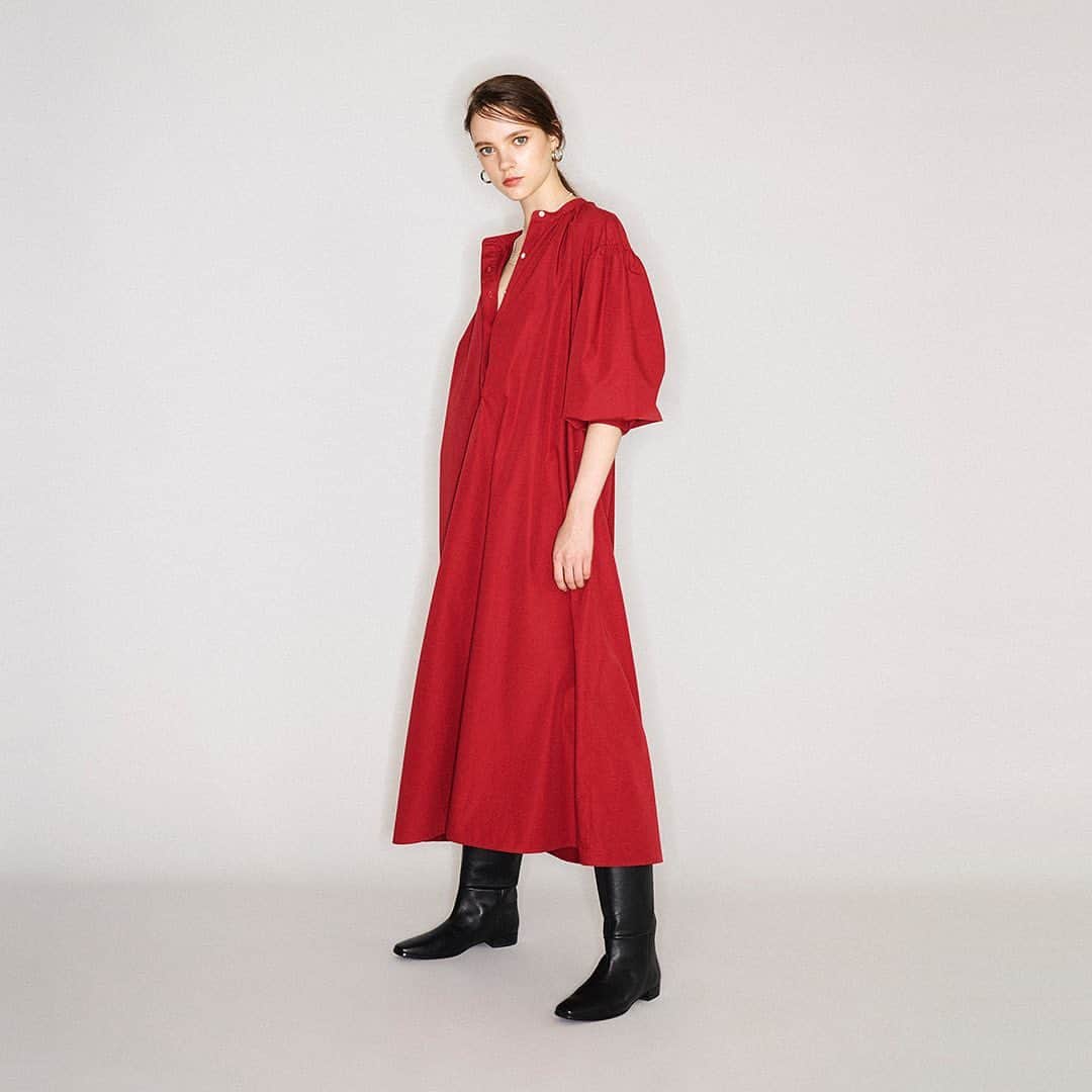 エリオポールのインスタグラム：「AUTUMN & WINTER 2023  New Lookを公開中！  詳細はプロフィールよりご覧ください。   #HELIOPOLE  #エリオポール @heliopole_official」