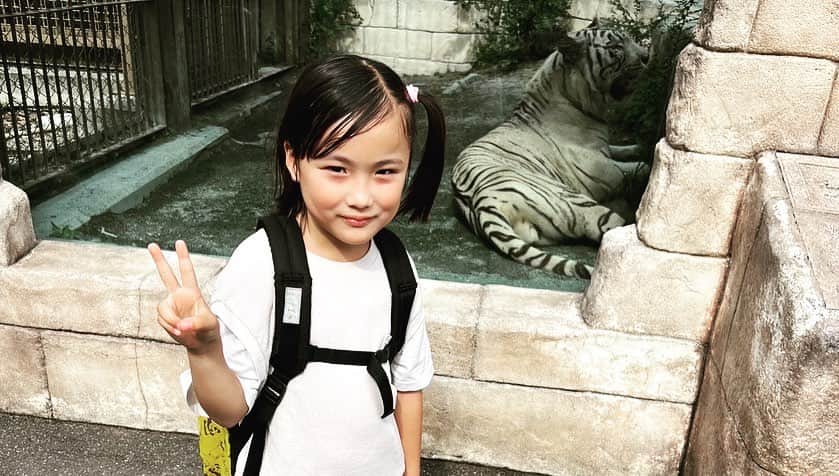 宮崎莉里沙さんのインスタグラム写真 - (宮崎莉里沙Instagram)「オフショット📷 動物園🐅  #ばらかもん #琴石なる役 #初めてポニーに乗りました」9月7日 19時52分 - ririsa__miyazaki