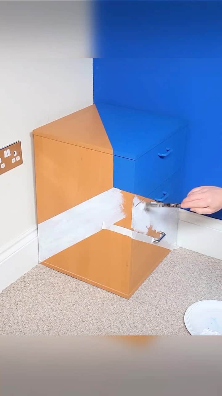 YouTubeのインスタグラム：「nbd just @howard__lee making a cabinet DISAPPEAR 😯」