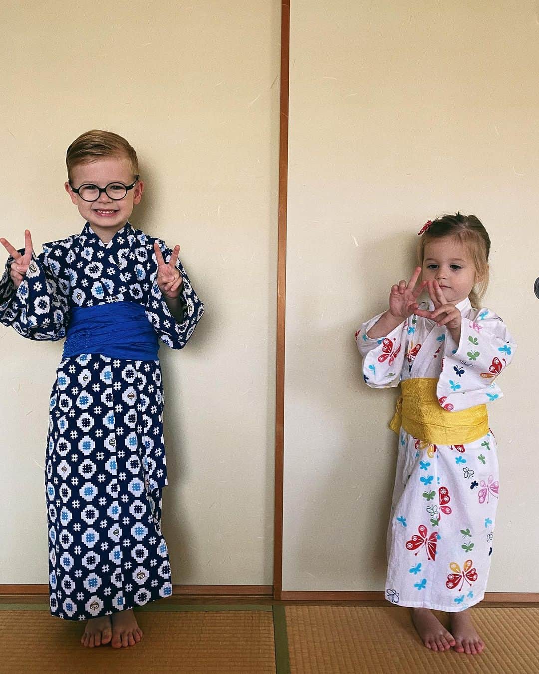 リアノン・ランゲラック（ミッチェル・ランゲラックの妻）のインスタグラム：「My Japanese babies 👘」