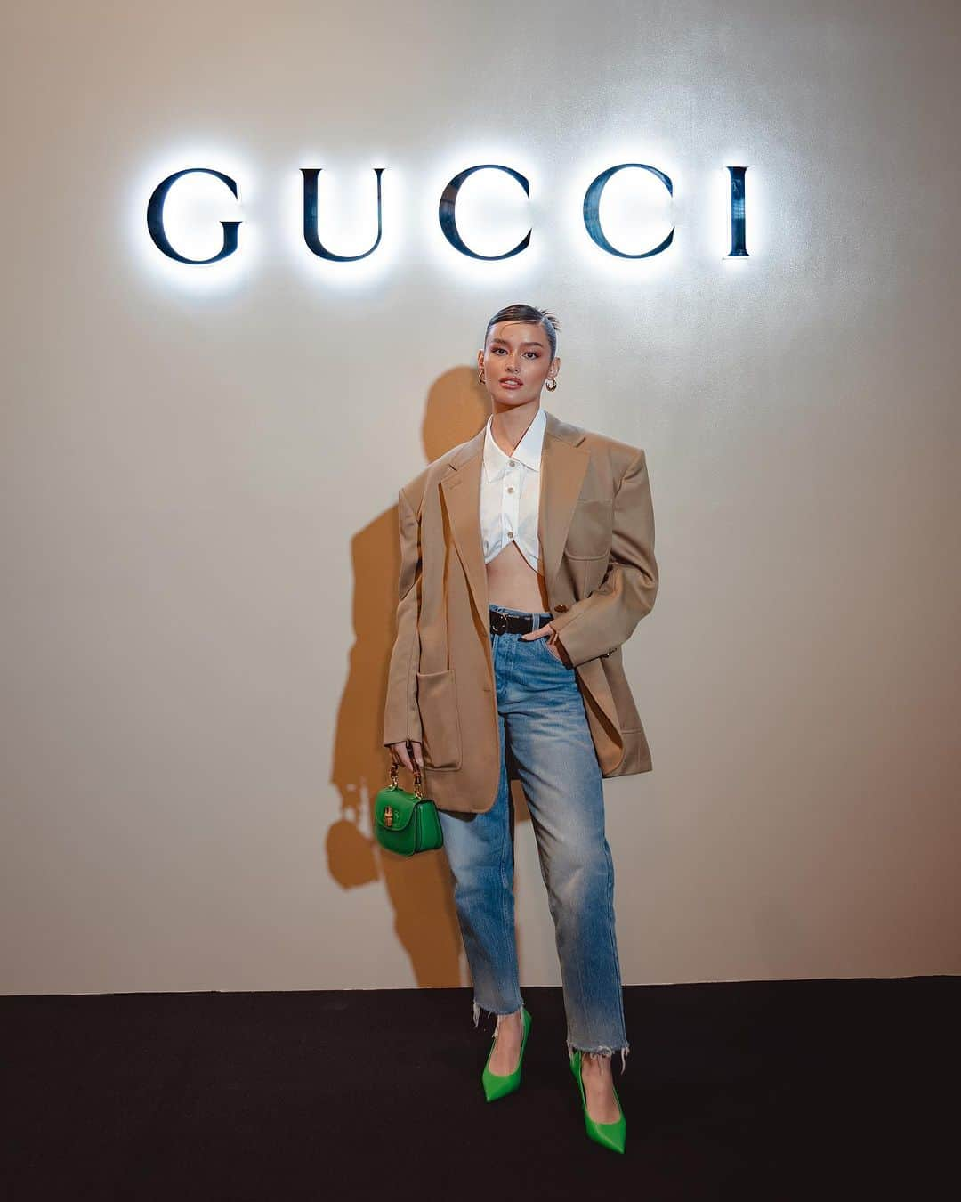 リザ・ソベラーノのインスタグラム：「@gucci #GucciPH 💚」