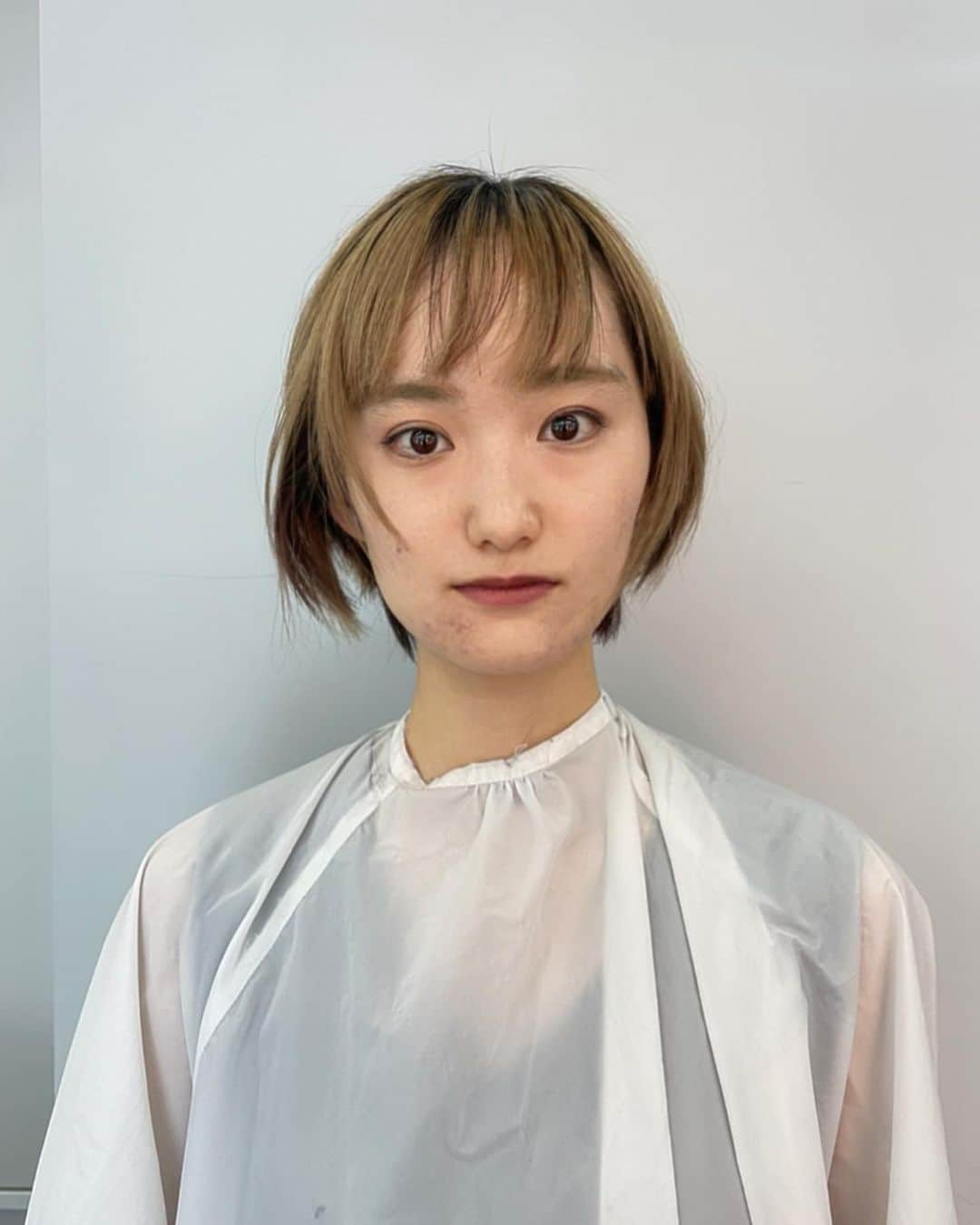 内田聡一郎さんのインスタグラム写真 - (内田聡一郎Instagram)「after→before✂️ 2section short  hair @soucuts  make @leco_yuuka  fashion @leco_yuuka  color by @fiole_official  thanks @dalia_official_jp   #ショートヘア　#short #ツーセクション　#デザインカラー #フィヨーレ　#🇨🇳 #中国 #美容師　#ショート」9月7日 20時10分 - soucuts