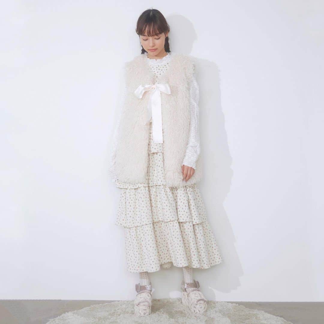 merry jennyのインスタグラム：「【 new arrival ! 】   9/8(fri)の入荷itemをご紹介！ㅤㅤㅤㅤㅤ  直営店の情報はこちら ⇨ @merryjenny_shop   RANWAY channel へは topのURLから ⇨  @merryjenny_instagram  ぜひcheckして下さいね！ㅤㅤㅤㅤㅤㅤㅤㅤㅤ  この秋大注目のitemがたくさん入荷します♡  #merryjenny #メリージェニー  #2023aw #autumn #dreamwell」