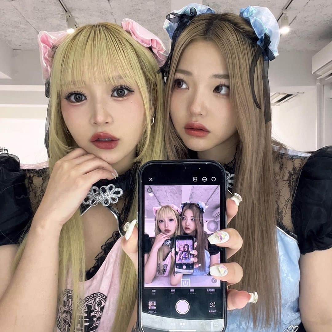 のインスタグラム：「コノリリ永久不滅🩷👭🏻🩵」