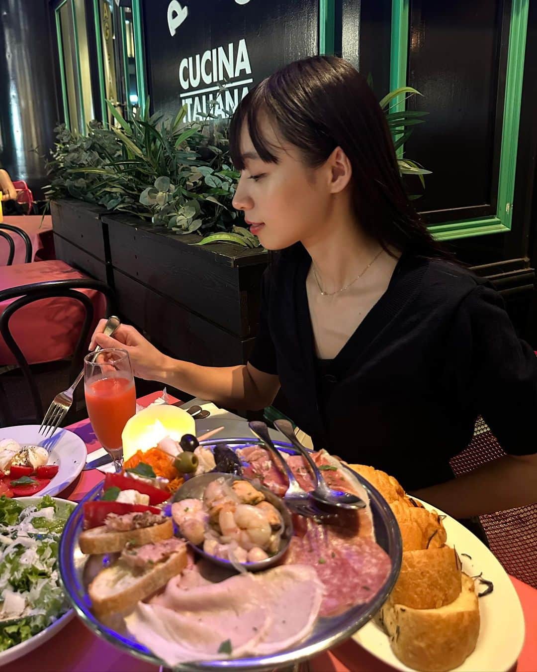 小嶋彩音さんのインスタグラム写真 - (小嶋彩音Instagram)「ㅤㅤㅤㅤㅤㅤㅤㅤㅤㅤㅤㅤㅤ 涼しくなってきたからテラス席で 久しぶりに会うみんなとのんびりご飯を食べた日🥂 ㅤㅤㅤㅤㅤㅤㅤㅤㅤㅤㅤㅤㅤ」9月7日 20時41分 - ayanekojima_