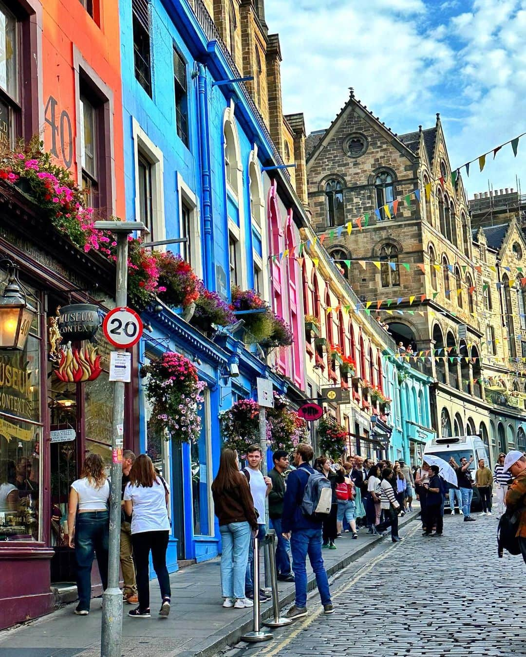 Seyda♥ Travel & Natureのインスタグラム：「Edinburgh diaries 🥰 #seydauk」