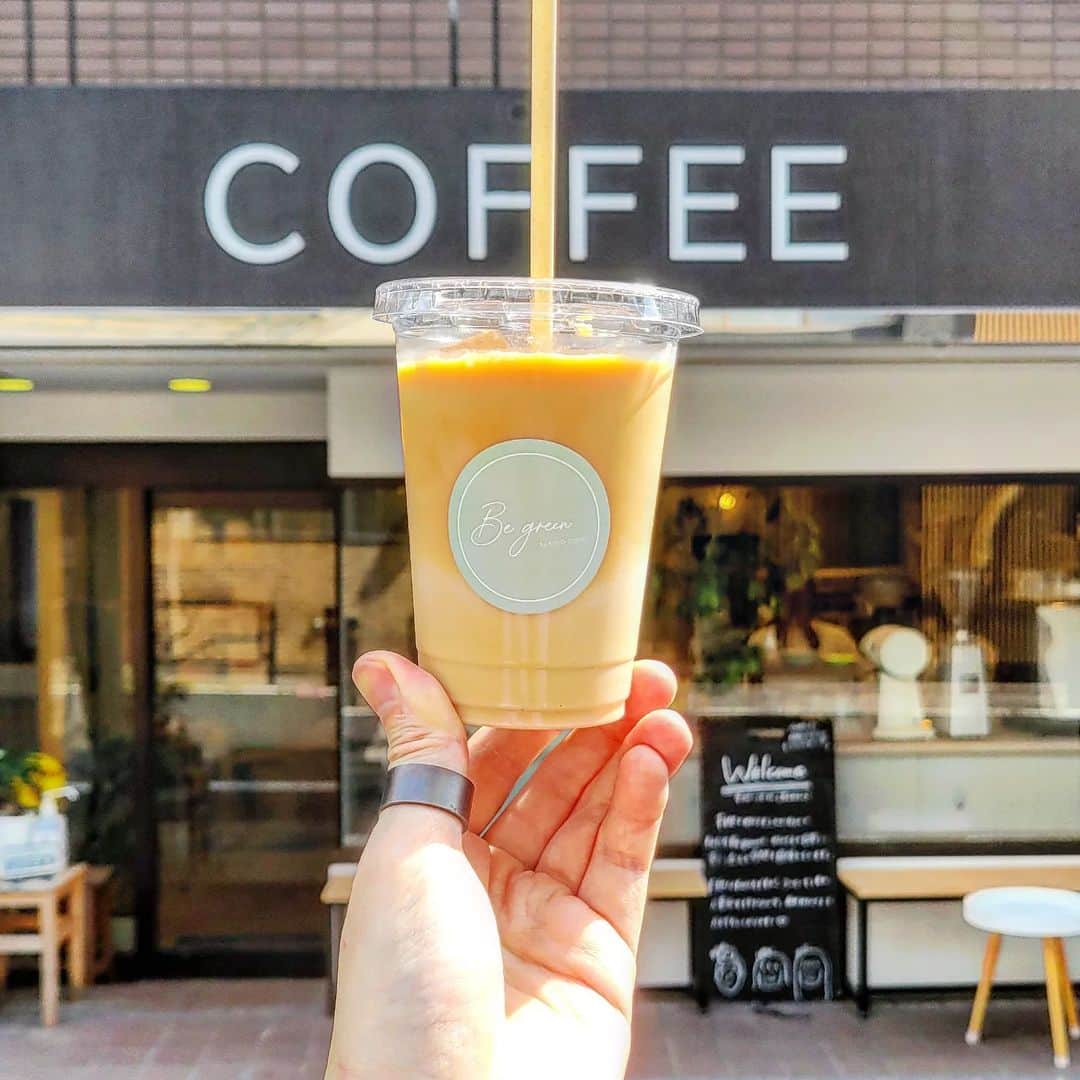 CAFE-STAGRAMMERのインスタグラム：「Do you have any particular coffee shop in mind? 台風が過ぎれば、夏も過ぎ去ってしまうかも♪  #本郷三丁目 #☕ #本郷三丁目カフェ #hongosanchome #BegreenbyKIELOCOFFEE #cafetyo #tokyocafe #カフェ #cafe #tokyo #咖啡店 #咖啡廳 #咖啡 #카페 #คาเฟ่ #Kafe #coffeeaddict #カフェ部 #cafehopping #coffeelover #discovertokyo #visittokyo #instacoffee #instacafe #東京カフェ部 #sharingaworldofshops」