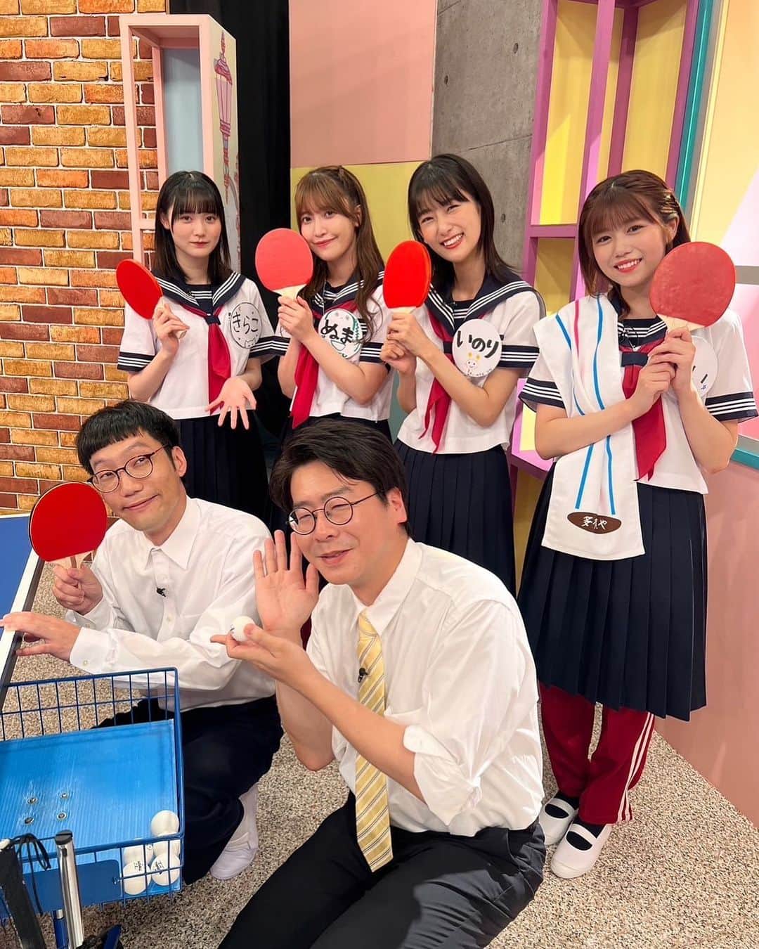 のインスタグラム：「. 本日深夜1時56分より テレビ朝日『サクラミーツ』放送です🌸 今夜のゲストには、男性ブランコさんが来てくださいました✨  青春と、あの頃の夏を思い出すような… そして私たちらしさもたくさん詰め込んで下さったコントで、とっても楽しかったです！  持ち込みゲームは"滋賀卓球"。 一体どんなゲームなのか、こちらもお楽しみに🏓  今夜もよろしくお願いします！☺︎  #chukegram  #櫻坂46 #男性ブランコ さん #サクラミーツ #リアタイミーツ #糸切餅タオル」