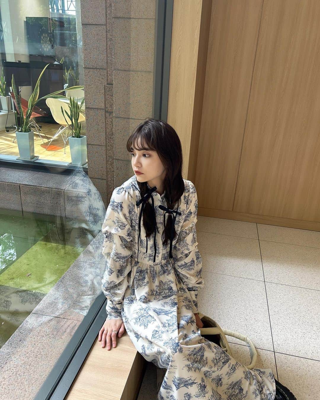 村田倫子さんのインスタグラム写真 - (村田倫子Instagram)「ʚ♡ɞ  たまに甘ーいのが着たくなる。  お洋服の選択もクリエイティブ。 今日の気分を表現してくれる🕊️  #idem_idea」9月7日 21時05分 - rinco1023