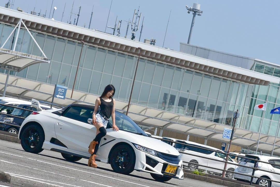 Ruriさんのインスタグラム写真 - (RuriInstagram)「. 📷&🏎 あきちゃ★ . 静岡空港MT❤️ 今月はいけるかなー？🥰 . . #静岡 #静岡空港 #チームかつお #集まり #空港mt #s660 #エスロク #エスロクガール #キャンギャル #車横モデル #モデル #model #車両立ちモデル #車両横モデル #cargirl #車好き #s660のある風景 #s660が好き #honda #ニーハイ #ショーパン #美脚 #セクシーカーガールズ」9月7日 21時09分 - r.r_1211