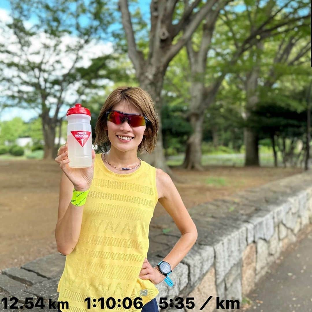 西谷綾子のインスタグラム：「🏃‍♀️ 走ればまだ暑いけど🥵 真夏の暑さと比べたら走りやすくなってきた！ 暑いのもあと少しーー🥹  先日のスポルテックにて🫶 パワプロのスタッフさんにお会いしました🥰 エネルギッシュの方達が多く いつも会うと元気をもらいます😊  グリコパワープロダクションの商品は こだわり抜いた成分や配合で シーンに合わせて選ぶことが出来て とても良い👍😌  私もサプリメントやプロテイン 上手に活用しています🤩  #グリコ #パワープロダクション #新しいパンフレットゲットしてね♡ #Glico_PR」