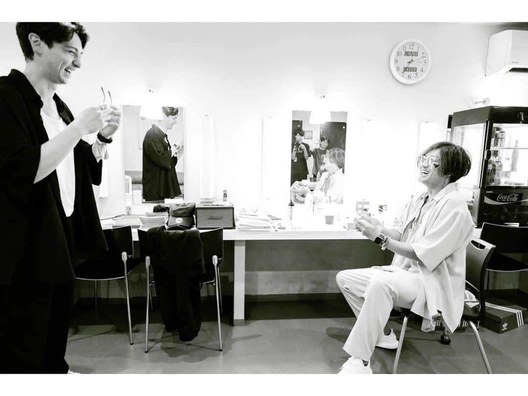 赤西仁さんのインスタグラム写真 - (赤西仁Instagram)「Yellow Note Tour 2023 もう半分終わっちゃう。。  #YELLOWNOTE @julian_cihi」9月7日 12時45分 - jinstagram_official