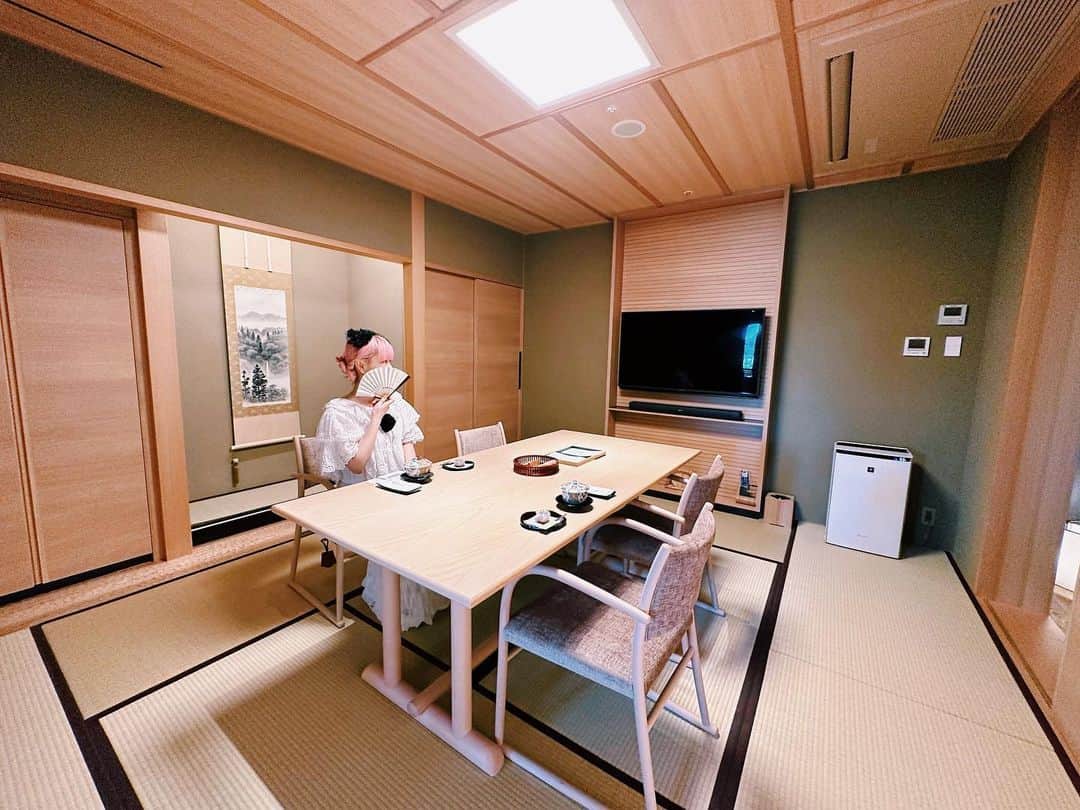 Etsuna otsukAのグルメインスタ