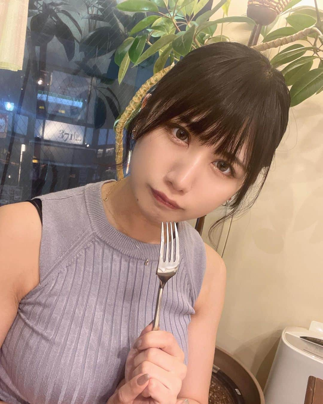 鈴原優美のインスタグラム：「カフェ行こうよ  #鈴原優美 #ゆぅみん #鈴原優美売れそう #アイドル #ライブ #バンド #82刑  #グラビア #グラビアアイドル #大阪 #osaka #京都 #モデル #カメラ #撮影 #ポートレート  #水着　#ビキニ　#sexy #idol #舞台　 #自拍 #模特 #粉我 #可愛 #얼짱 #얼스타그램」