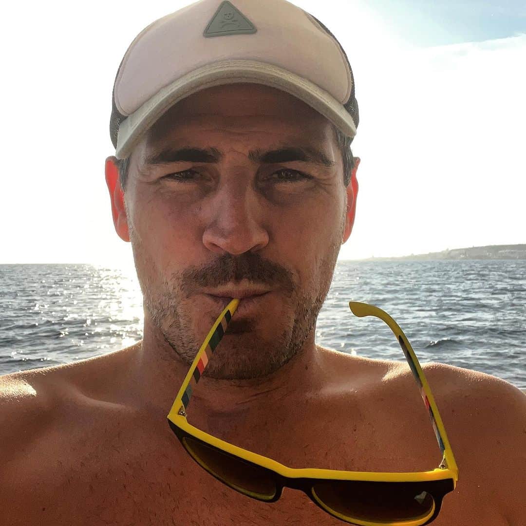 イケル・カシージャスのインスタグラム：「☀️ 🌊  #buenosdias」