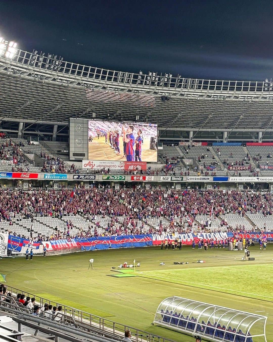 石川直宏のインスタグラム：「『ルヴァン杯準々決勝第1戦』  リーグ戦から中2日。 福岡との3連戦の2戦目。  試合前、バケツをひっくり返した様な豪雨。 止んで良かった、、、  ホームでリーグ戦の借りを返したとはいえ、次のラウンドに進めるかは日曜日アウェイでの結果次第。  大切なのは、やはり【自分たちに矢印を向けること】  突き進もう！！  #YBCルヴァン杯 2023 #fctokyo #FC東京 @fctokyoofficial  #Tokyo #東京 #東京が熱狂 #FC東京ファミリー #YoullNeverWalkAlone #YNWA #fctokyoclubcommunicator  #FC東京クラブコミュニケーター #NaohiroIshikawa #石川直宏」