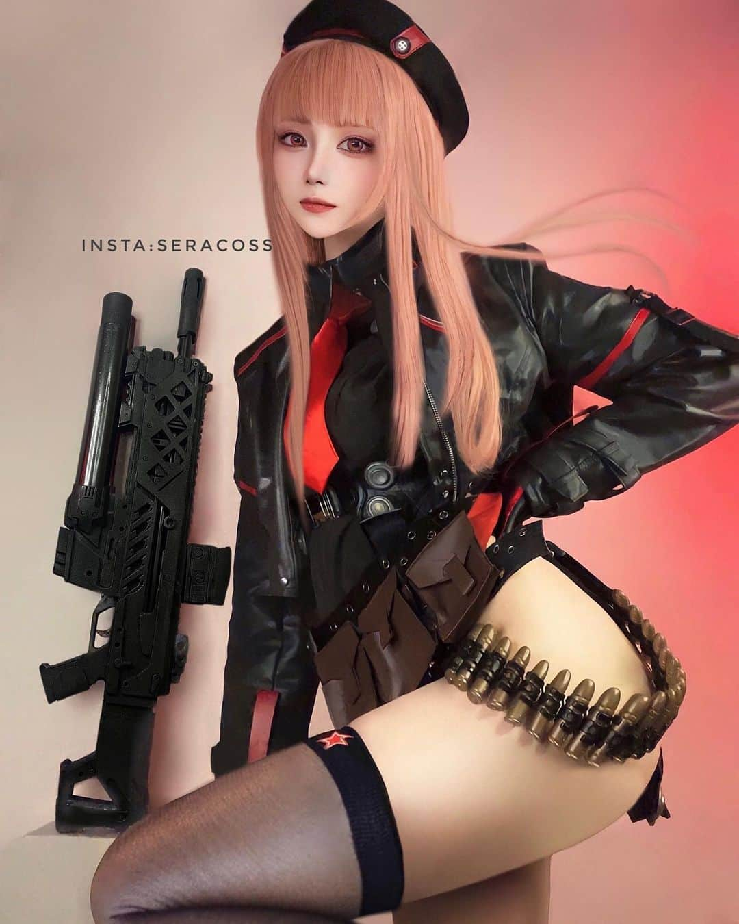 せら☆こすのインスタグラム：「my cosplay #rapinikke  @seracoss  RAPI💜いろんなポージングで撮ったんだけど、銃をかける紐みたいなのをつけるの忘れてて、後ろ置いて撮りました😂 手に持ったバージョンはまた別のタイミングでポストしようと思います🌸  Thank you for providing this costume and wig🎉🎉 @iobruno  . . . . . .  Would you like to support my cosplay with a membership? 💙💿 Check out my profile to join the membership 🌸🌸  . . . . . . . #nikkecosplay #nikke #goddesofvictorynikke #nikkegoddessofvictory  #勝利の女神nikke #勝利の女神  #ラピ #rapicosplay #gamecosplay #animeworld #animewaifu」