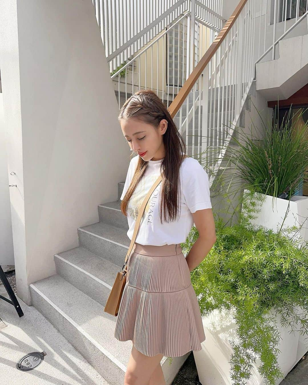 ririのインスタグラム：「大正解💮だった☺️このスカート💓🥹💓 @royalparty_official ✅  #love #fashion」