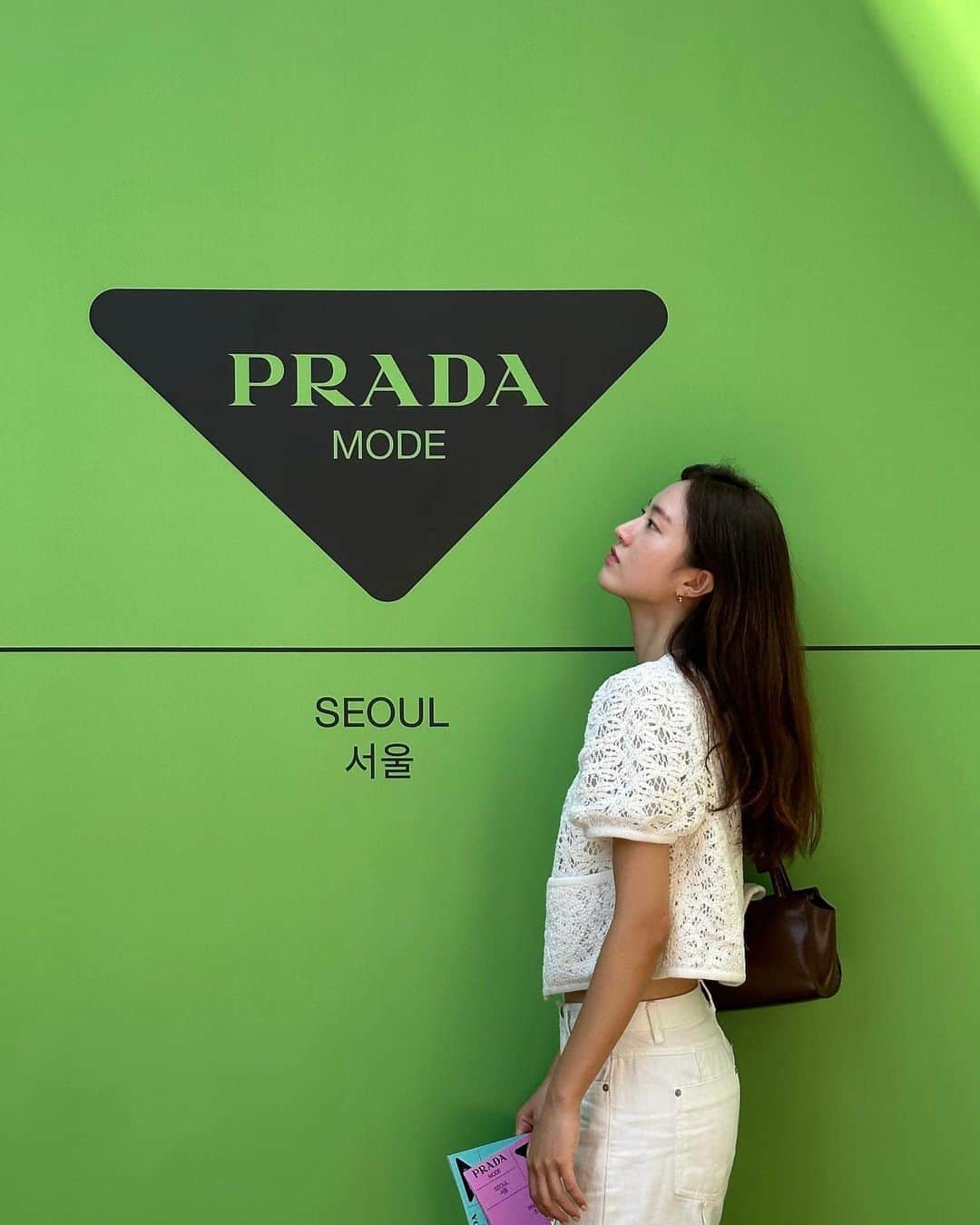 イ・ハウンさんのインスタグラム写真 - (イ・ハウンInstagram)「▼ P̖r̖a̖d̖a̖ M̖o̖d̖e̖ ▼  @prada #pradamode」9月7日 15時31分 - lhaeun96