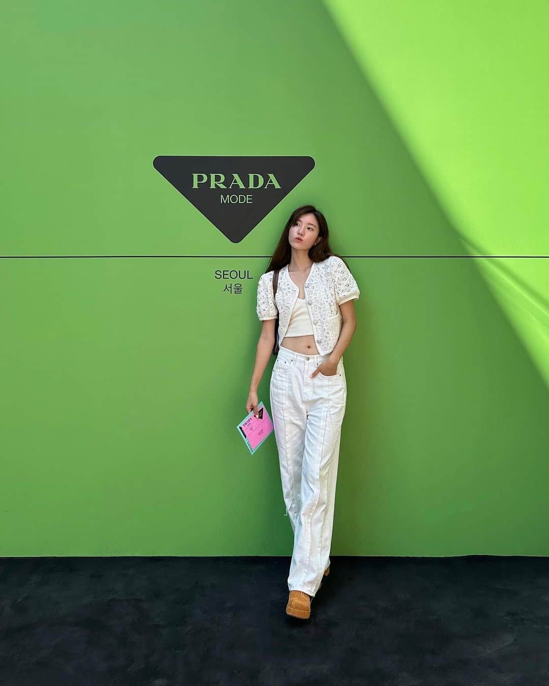 イ・ハウンのインスタグラム：「▼ P̖r̖a̖d̖a̖ M̖o̖d̖e̖ ▼  @prada #pradamode」