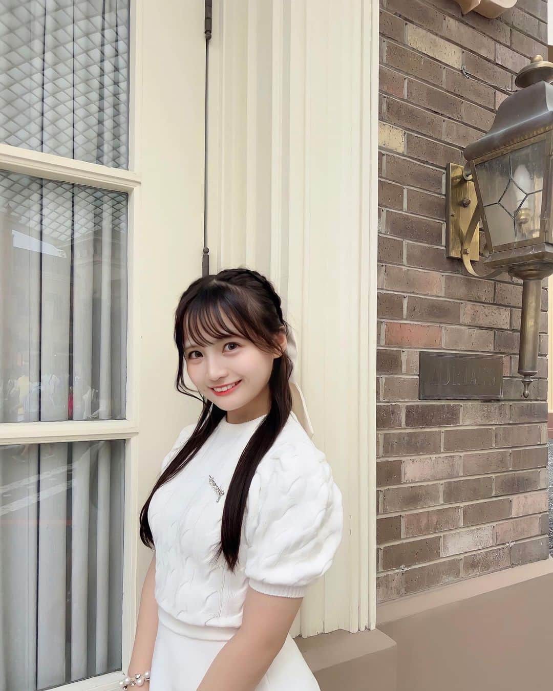 のインスタグラム：「お城発見❕ . . . .  #fashion#beautiful#cute#follow#tbt#followme#nature#like4like#instagra#데일리 #소통 #좋아요 #셀카 #셀스타그램#팔로우#셀피#アイドル#ブラック#私服#お城#ユニバ#usj#日本#関西#大阪」
