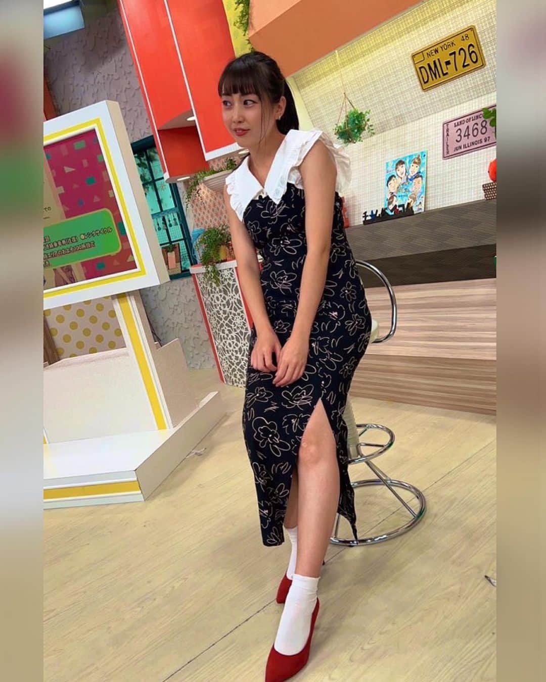 高橋沙織さんのインスタグラム写真 - (高橋沙織Instagram)「今日の衣装、座るとセクシーだと好評でした。 スリットがかわいすぎる。 毎度おなじみチームベイコム！ 今回はエンディングにまさかのあの人が乱入...！？ プレゼントも豪華すぎ！！ お楽しみに⭐︎  9/8(金)〜9/15(木) 11ch 土・日 6:00〜12:00〜23:00〜 平日　12:00〜23:00〜  #チームベイコム #ベイコムチャンネル #大久保ともゆき さん #西上真帆 さん #アルミカン #アルミカン赤阪 #アルミカンさおりん #おしゃれ芸人への道 #redyazel  #レディアゼル」9月7日 16時00分 - arumikan_saorin