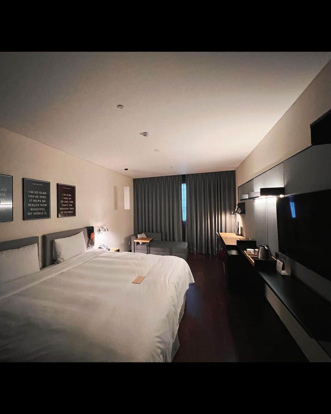 小林玲さんのインスタグラム写真 - (小林玲Instagram)「. ⁡ ⁡ 韓国で泊まったホテル GLAD YEOUIDO🕴️ ⁡ ⁡ とっても綺麗で 素敵なとこでした〜👏 ベットもふっかふかでグッスリ☺︎ ⁡ ⁡ ⁡ ⁡ #gladyeouido #seoul #グラッドホテルヨイド #韓国旅行 #韓国ホテル」9月7日 16時32分 - rei.kobayashi