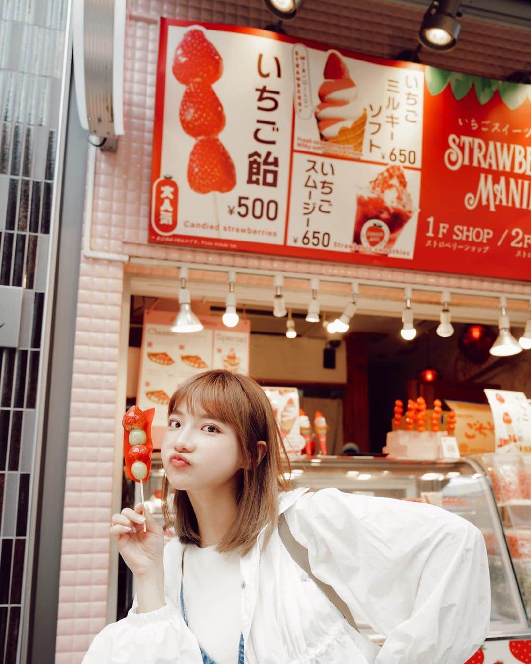 Ninaさんのインスタグラム写真 - (NinaInstagram)「大阪第一天的吃吃碎片🐙🍓 +愛的動漫 幸せ( ´͈ ᵕ `͈ )⋆⸜♡⸝‍⋆」9月7日 16時41分 - ninaxxya