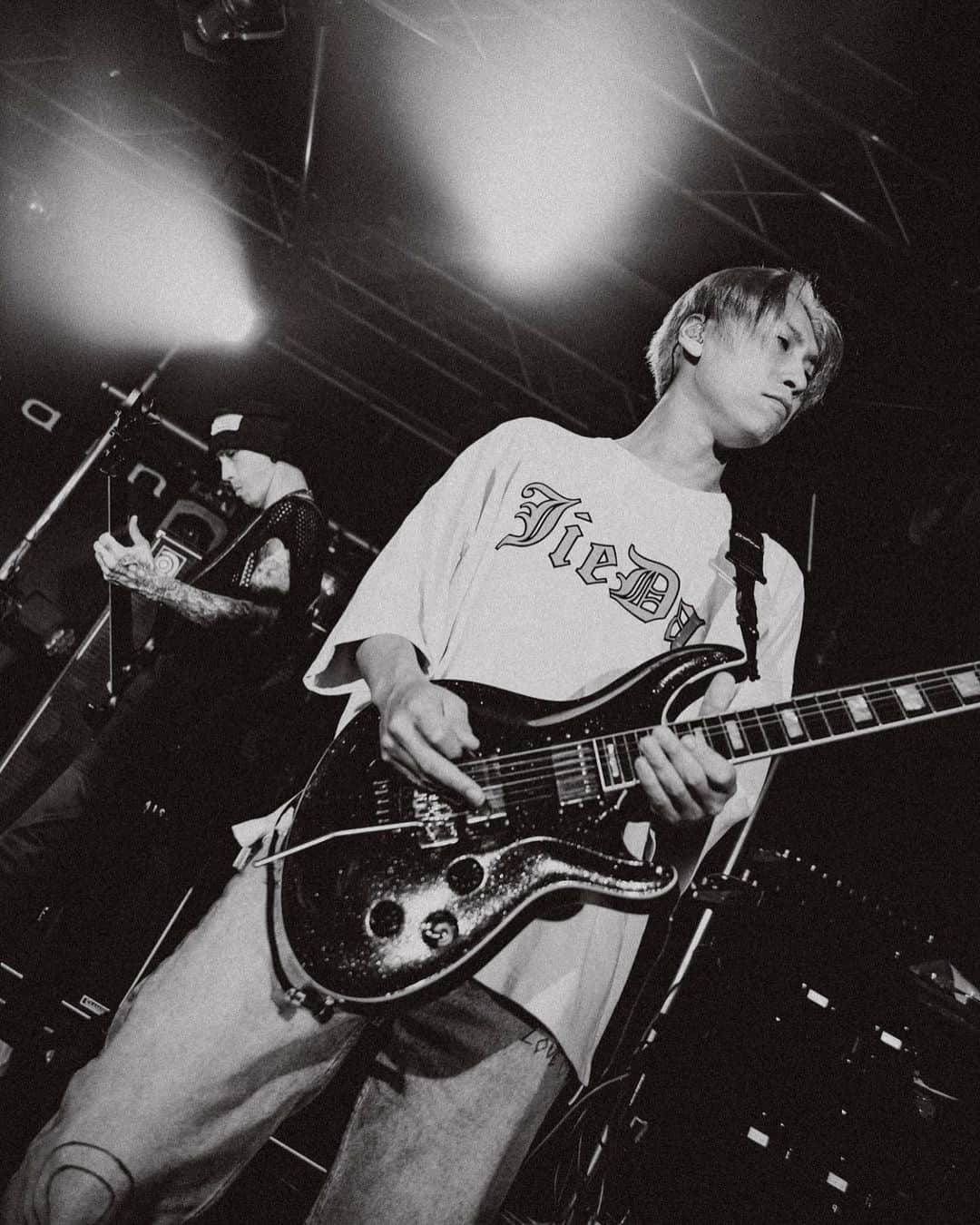 coldrainさんのインスタグラム写真 - (coldrainInstagram)「【Sound Check】  “RE:ADMISSION” LIVE HOUSE TOUR 2023 at 長野 CLUB JUNK BOX  "Cheese Tsukimi tabetai" by masato  Photos by @yamada_mphoto   #coldrain  #再入学ツアー #SWEETSIXTEEN」9月7日 17時06分 - coldrain_official