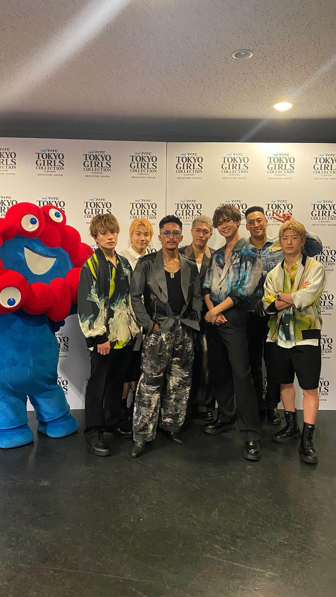 GENERATIONS高校TVのインスタグラム：「GENERATIONSからサインプレゼント🎁  TGCに出演したGENERATIONSの サイン入りボードを抽選で1名様にプレゼント🎉  詳しくは @abema_official のストーリーズハイライトにある TGCのまとめを✅  【締切は9/9(土)23:59まで】  #GENERATIONS ( @generations_official )  #gene #ldh #ジェネレーションズ #ジェネ #generationsfromexiletribe #白濱亜嵐 #片寄涼太 #数原龍友 #小森隼 #佐野玲於 #関口メンディー #中務裕太 #tgc #tgc2023 #マイナビtgc #東京ガールズコレクション  #東京ガールズコレクション2023  #ABEMA #アベマ #ファッション #ファッションショー」