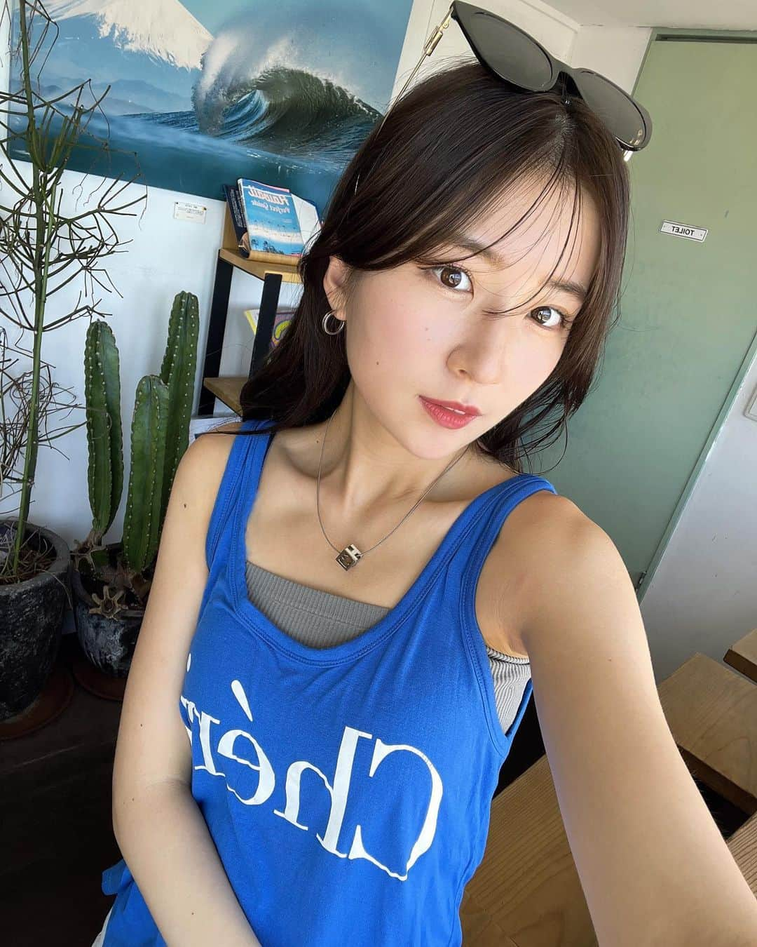 雨宮凜々子さんのインスタグラム写真 - (雨宮凜々子Instagram)「夏休みが終わりに近づくにつれて充実していく😭  👚#stylenanda  👖#gap  👜#ysl  🕶#fendi   #ootd #fashion #오오티디 #江ノ島カフェ #鎌倉カフェ #夏コーデ」9月7日 17時26分 - rily_.oo9