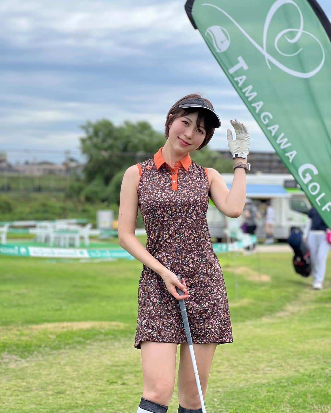 小林由依さんのインスタグラム写真 - (小林由依Instagram)「* ショートコース🏌️‍♀️ 今回は神奈川の方へ行ってきました🫧 ⁡ 帰り際に寄った喫茶店で食べたサンドイッチ、 おいしかった✌︎🥰 ⁡ ⁡ ⁡ 数日前には大塚へシュミレーションゴルフに行って 練習してきたんだ⛳️ ↪︎ @freegolf2022  ⁡ 解像度の高いシュミレーターが使われていたり、 備え付けのモニターに自分のスマホを繋げて YouTube動画を見ながらの練習もできたりするので、 ⁡ とっても快適なゴルフ練習が可能💕 ⁡ ⁡ ここの代表の方はティーチングプロなので 日程があえばレッスンもしてくださるよ✨ ⁡ ⁡ 素敵なところなので ぜひゴルフ好きはチェックしてほしい☺︎ ⁡ ⁡ ⁡ PR @freegolf2022 #FreeGolf #インドアゴルフ #インドアゴルフ練習場 #ゴルフシミュレーション #大塚ゴルフ #大塚ゴルフ練習場　 ⁡ . . . . . ⁡ #ショートコース #多摩川ゴルフ倶楽部 #デサント #デサントゴルフ #descentegolf #descente #ゴルフレッスン #ゴルフ女子 #ゴルフ初心者 #シミュレーションゴルフ #ゴルフ #ゴルフウェア #ゴルフコーデ #ゴルフ練習 #ゴルフ場 #ゴルフ練習場 #ゴルフファッション #ゴルフ好き #大塚 #東京 #tokyo #ショートヘア #休日 #喫茶店」9月7日 17時27分 - yui.minny.now