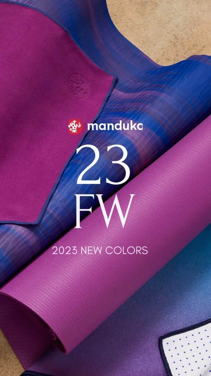 マンドゥカ 日本公式アカウントのインスタグラム：「23FW NEW COLLECTION   2023秋冬コレクションのテーマ「 Tones of Humanity」 宝石が生み出す色合い・形・波動と、人間の中にある多様な美と光のスペクトルの融合を表現しています。  https://shop.manduka.jp/collections/new-season  #manduka #mandukayoga #mandukasana #mandukamat #マンドゥカ #yogamat #ヨガマット #yogapractice #yogasana #ヨガインストラクター #ヨガ講師 #ヨガ初心者 #ヨギー #ヨギーニ #ヨガスタグラム #ヨガリトリート #training #トレーニング ＃宅トレ #ボディメイク#bodymake」