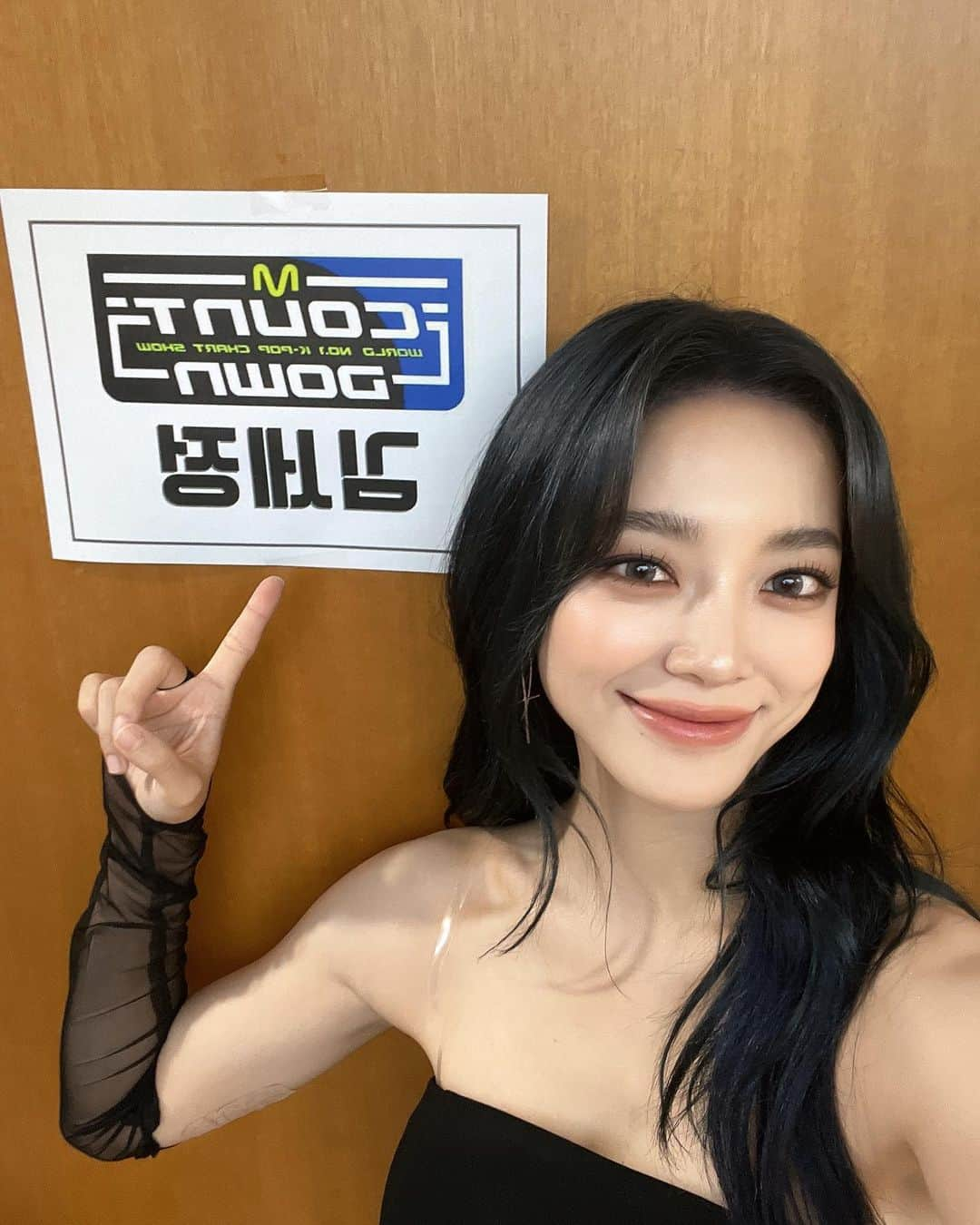 キム・セジョン（Gugudan SeMiNa）さんのインスタグラム写真 - (キム・セジョン（Gugudan SeMiNa）Instagram)「Top or Cliff  #mcountdown #엠카운트다운 6시 첫 방송!」9月7日 17時39分 - clean_0828