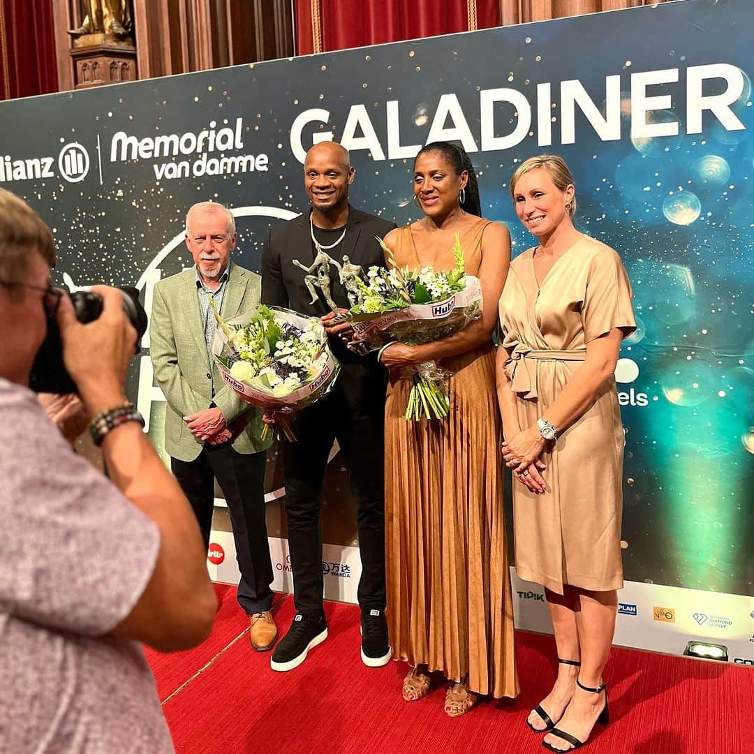 アサファ・パウエルのインスタグラム：「Honored to be inducted into the hall of fame of the @allianzmemorialvandamme along side some legends of the sport.   I ran 6 of my 97 sub-10’s here in Brussels at arguably the best meet in the world.  The memories of this place will stay with me forever!  I can’t thank Wilfried Meert enough for his support and encouragement through the years. You’ve built an amazing event with creativity and integrity that is second to none. To now be affiliated with the legacy of the meet is truly one of my greatest honors.」