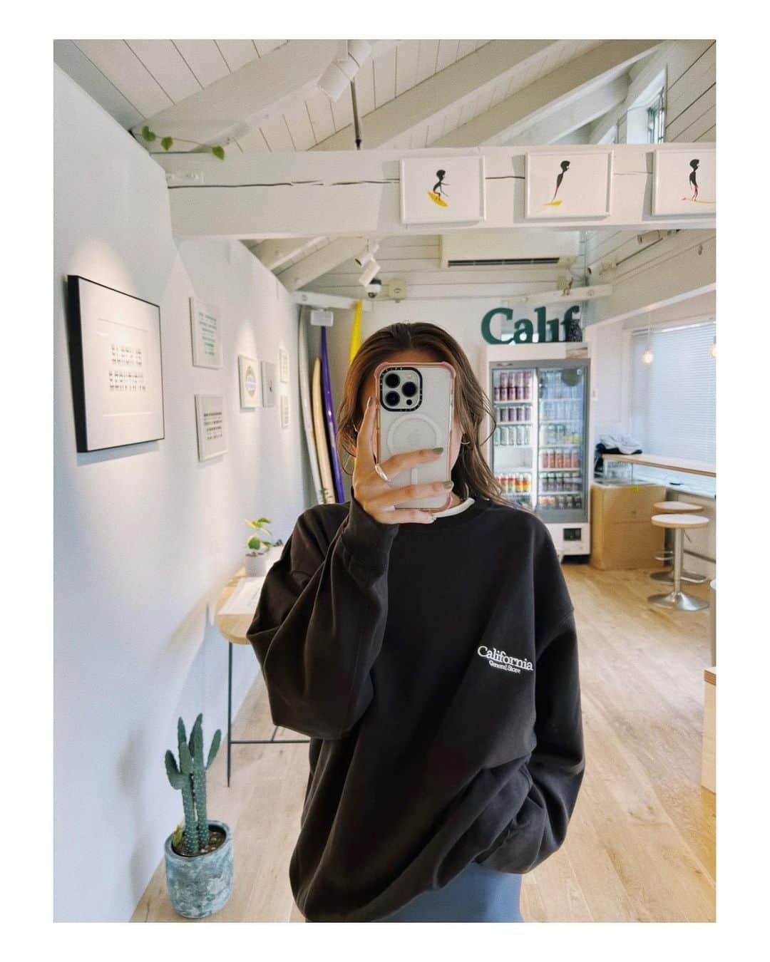 馬詰まほのインスタグラム：「Photo dump👶🏼🍊📷  今販売してる @california_general_store の スウェットのセットアップ！ きょうピックしに行ってきた🫣🫶🏼 いろんな色があったけど新作のダークブラウンに！ トップスがMでパンツはSにしたよ( ◠‿◠ )かわいすぎだぁ  Thank you ♡♡♡ @shunya39 @sun_3 #californiageneralstore」