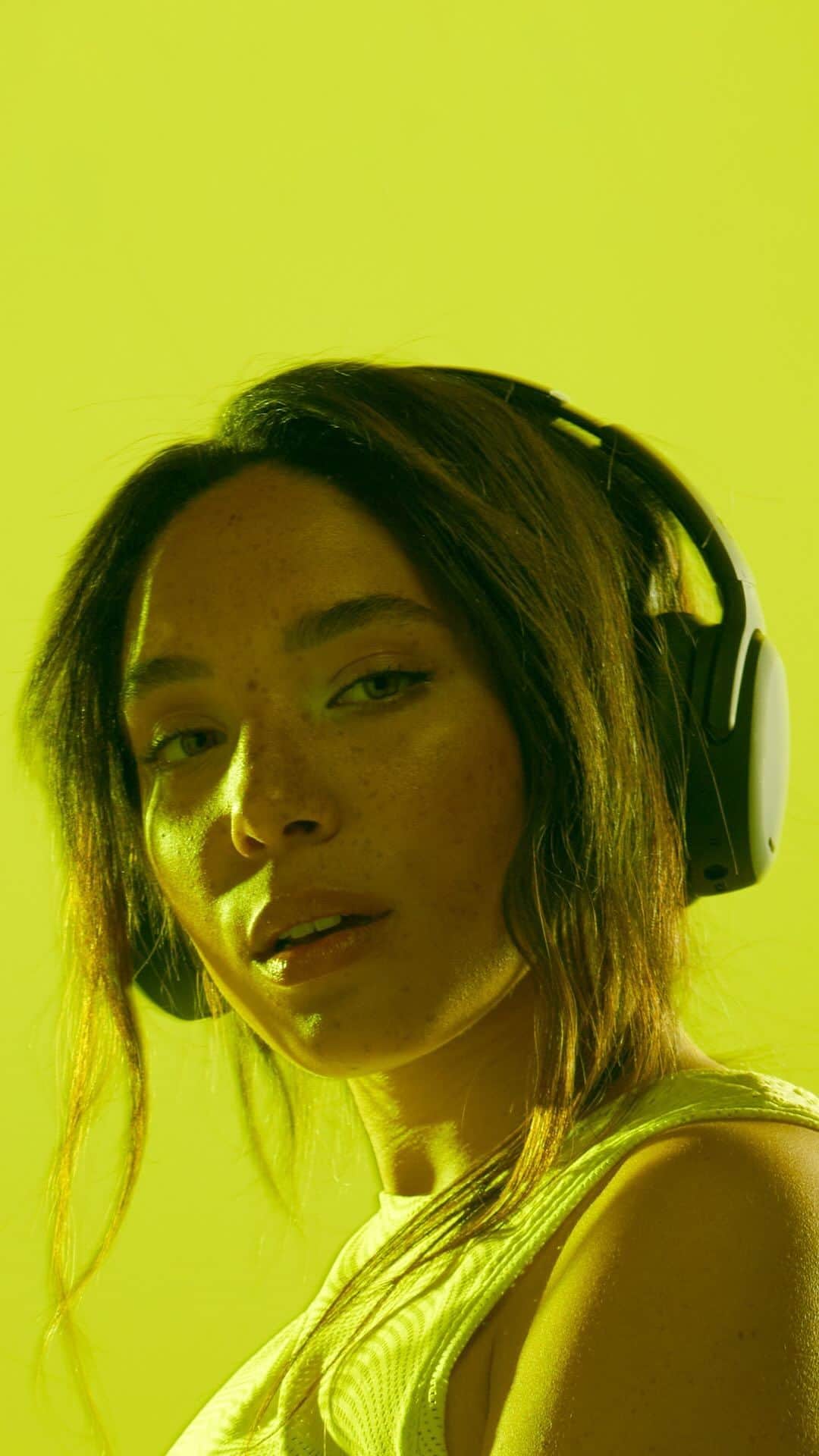 Skullcandy Japanのインスタグラム：「Crusher ANC 2は調整可能なアクティブノイズキャング搭載 クラッシャーベースとノイズキャンセリングが調和し、 今までにないクリアな高音と力強い重低音を響かせます🔊🎧🔊  Skullcandy.jpnにて予約受付中 数量限定 ヘッドホンスタンド付き  発売日：9月15日(金)」