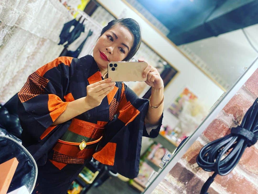 三谷晶子のインスタグラム：「本日の浴衣。  #浴衣 #yukata #着物 #屋仁川」