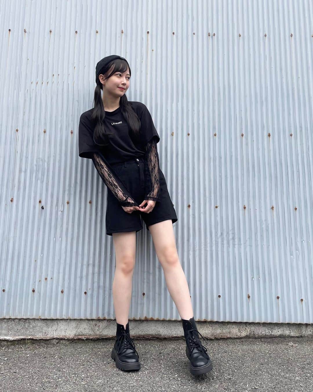 のインスタグラム：「☺︎ 久しぶりに脚見せる服着た」