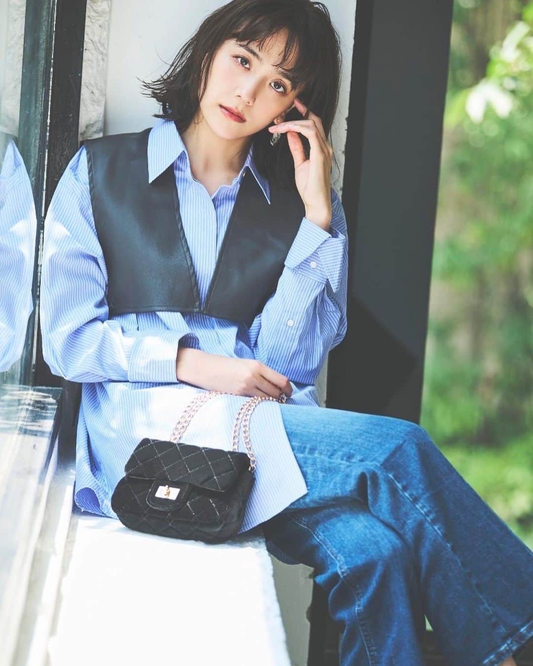 松井愛莉のインスタグラム：「上品に日々の生活でおしゃれを楽しむ 働く女性に向けたブランドTe chichi  可愛さの中に少しハンサムさを取り入れて ニュースタンダードなスタイリングに。  ぜひチェックしてね🤎  @techichi_official #テチチ #techichi」