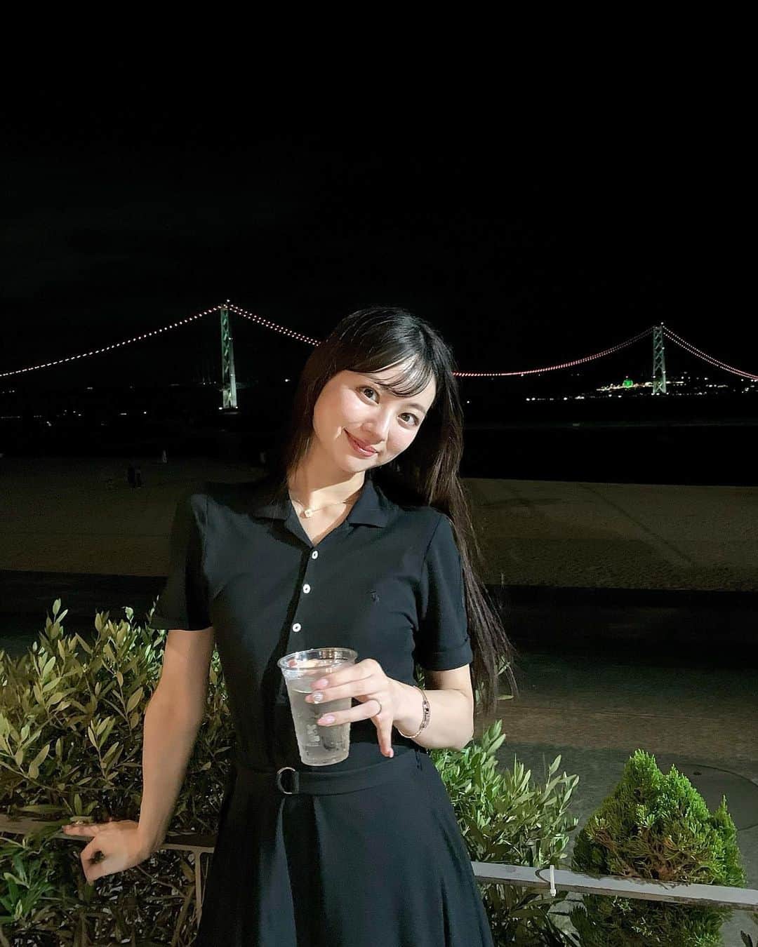 川村まりのインスタグラム：「@zazaza.bbq でBBQしてきたよ！  大学生の頃からよく行くバーベキュー場やけど、こんな豪華なオシャレBBQができるなんて✨ みんなで焼いて、みんなで切って、みんなで食べるってほんと楽しいの極み… しかも手ぶらでいい…BBQの嫌いなとこは準備。笑 昼は暑いから、夜のBBQがいっちゃん好き。 明石海峡大橋のライトアップ綺麗やし🌉  楽しかったし、美味しすぎた〜💓」
