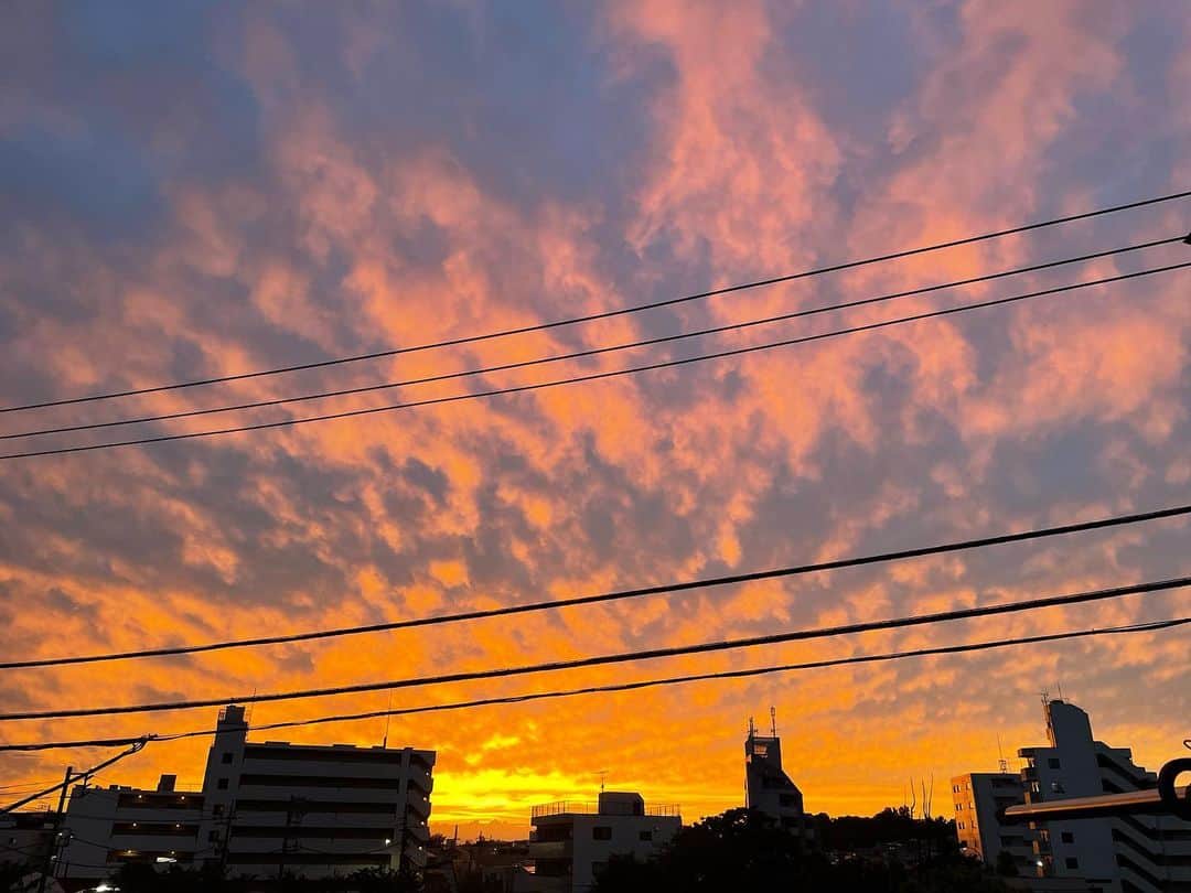 日暮愛葉さんのインスタグラム写真 - (日暮愛葉Instagram)「本日の夕焼け  秋だねぇ  #Sunset」9月7日 18時52分 - aiha_higurashi