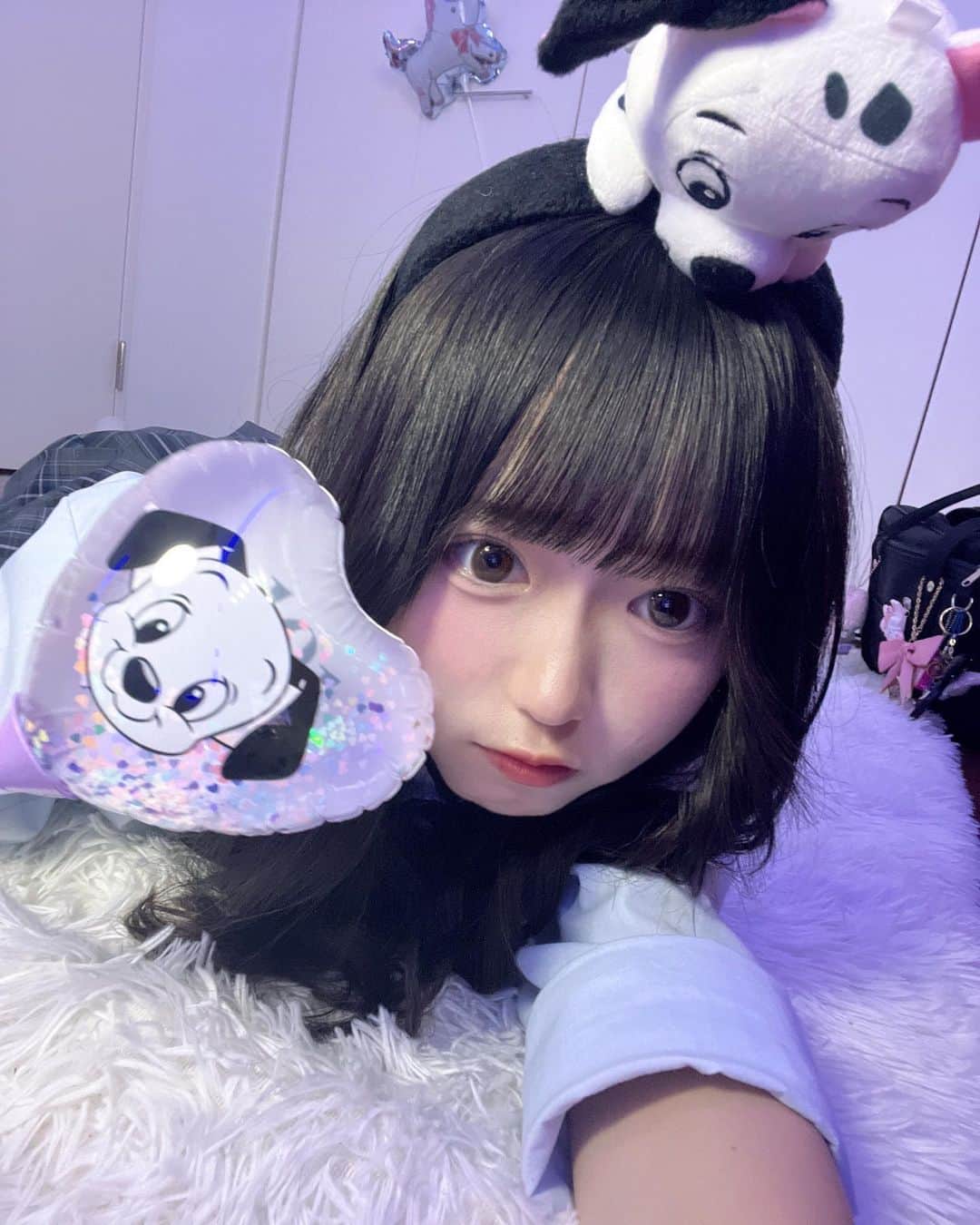 Ririkaのインスタグラム：「🐈‍⬛🎀」