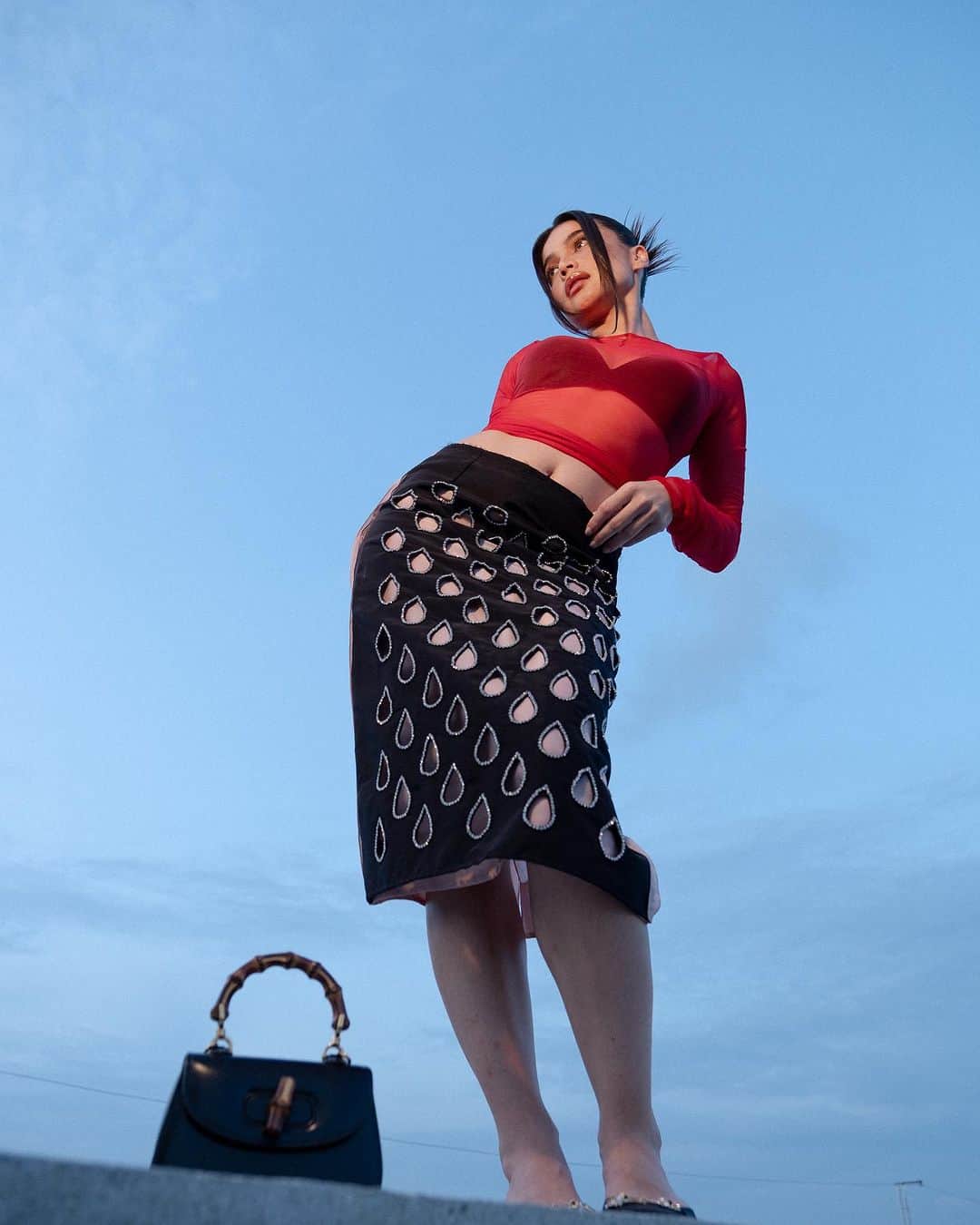 アン・カーティスのインスタグラム：「Blurry Daze ☁️ @gucci #GucciPH」